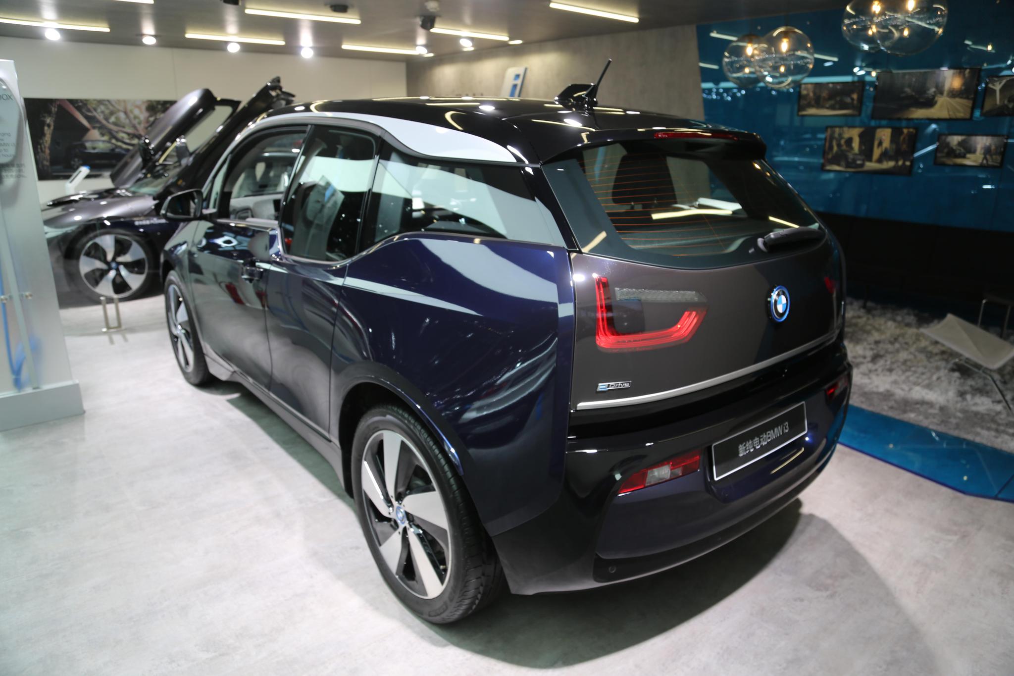 宝马bmw i3 新纯电动,35万级别新能源车,车展实拍!