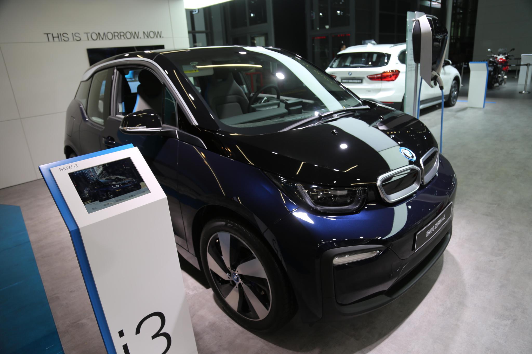 宝马bmw i3 新纯电动,35万级别新能源车,车展实拍!