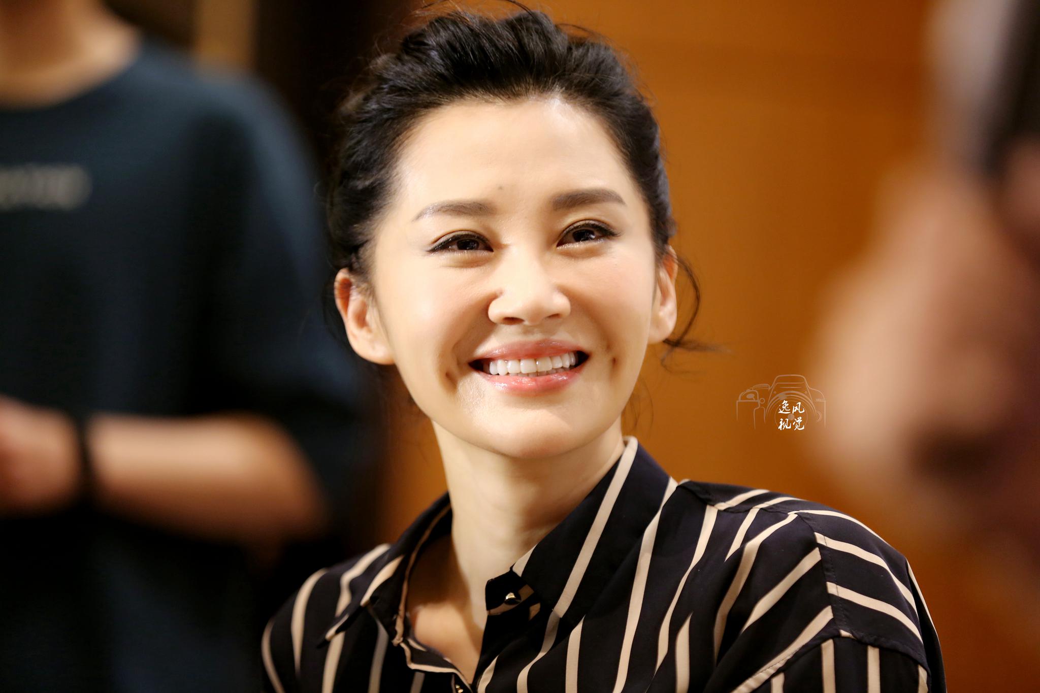 姜文许晴黄渤关晓彤马伊俐,2018年来杭州的明星,谁气场最强