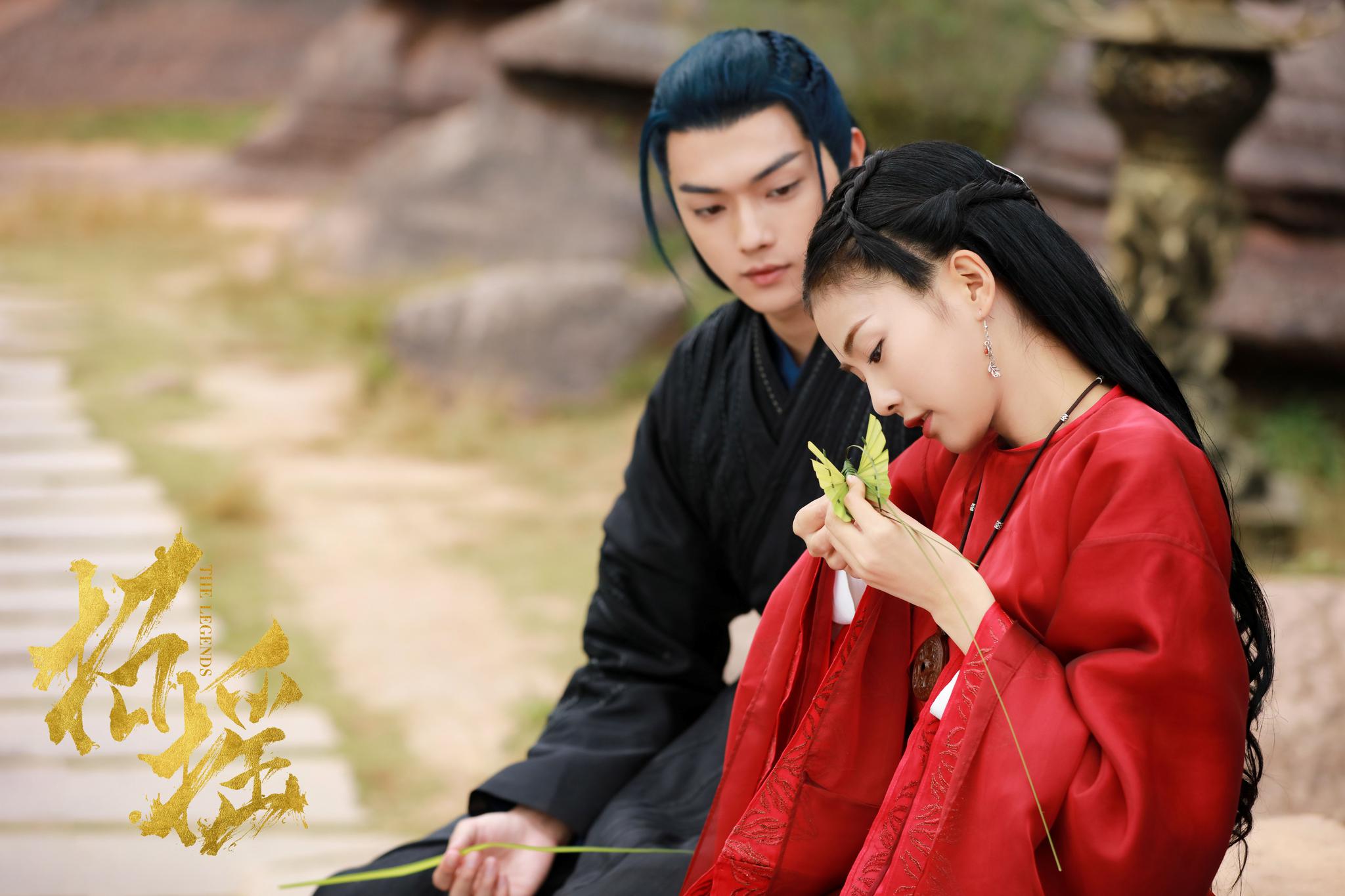 电视剧《招摇》   在剧情中,白鹿饰演的路招摇,制服许凯扮演
