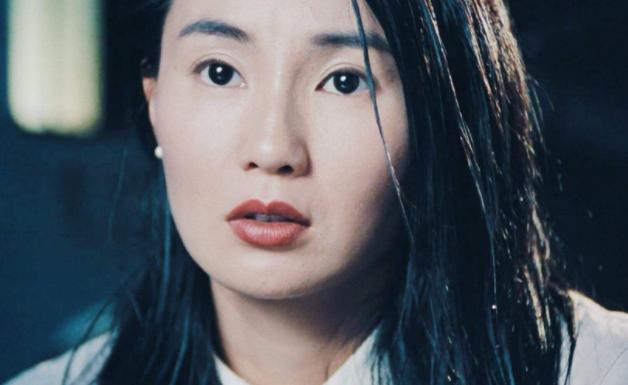 曾是火热的港姐,远嫁法国却人财两失,如今55岁依然孤单一人