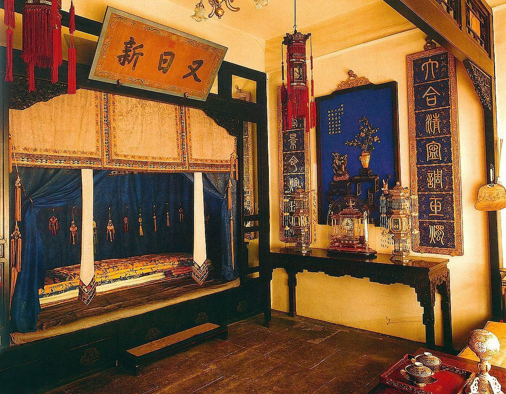 养心殿是皇帝居住的地方,如今却阴冷潮湿,这又是为什么呢?