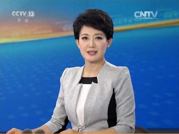把观众视为亲人,如今47岁仍未嫁人|央视|梁艳|播音员_新浪新闻