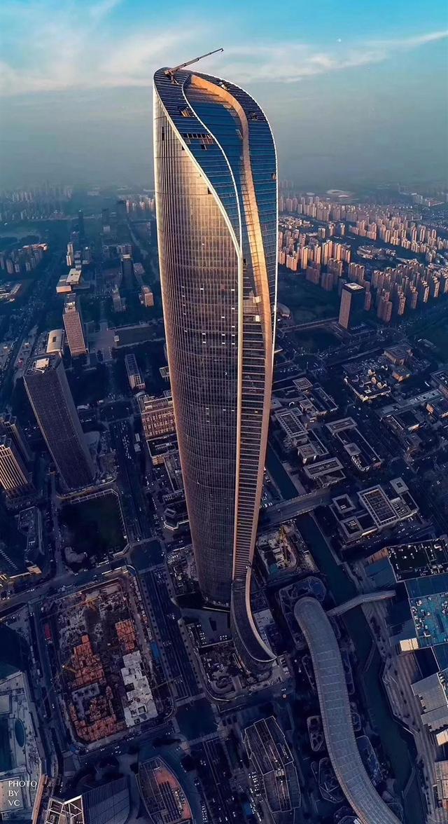 江苏第一高楼易主苏州高450米南京网友550和580将甩你百米开外