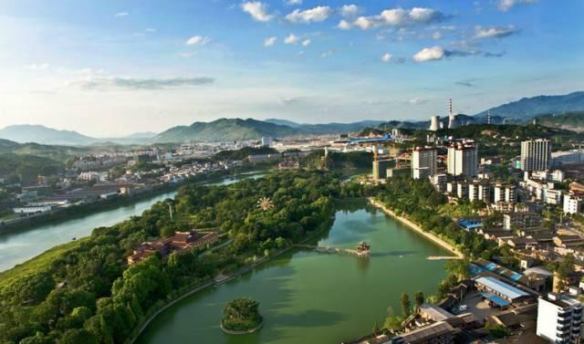 比漳州还大,相当于6个莆田,是福建省第二大城市!