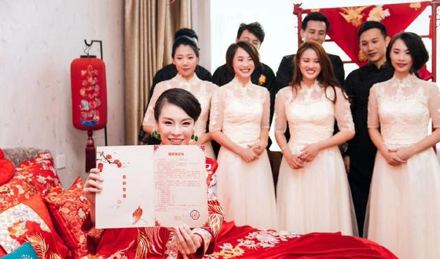 怀孕五个月仍出席活动,网友恭喜|吴敏霞|女皇|怀孕_新浪新闻