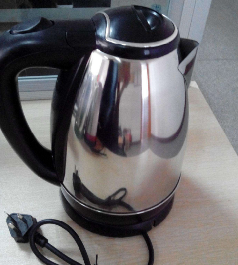 电热水壶坏了不要随手扔掉了,师傅教你这样修理,简单又管用