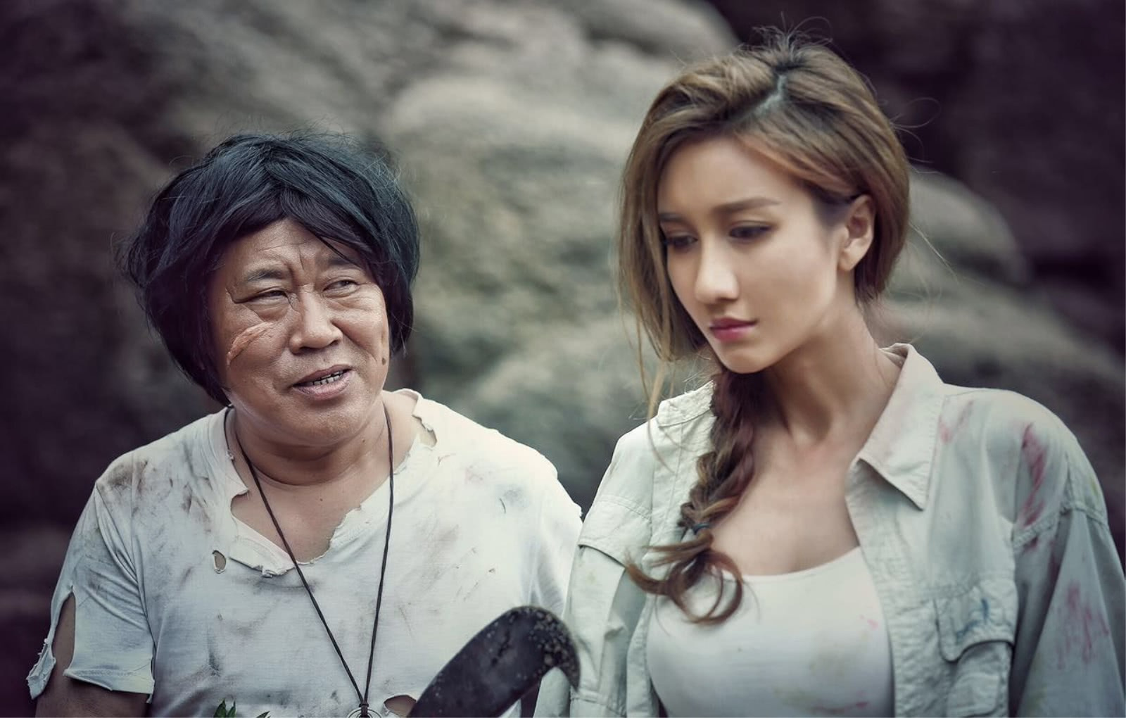 和黄渤因戏结缘,出道十几年不红,如今因《一出好戏》被人熟悉