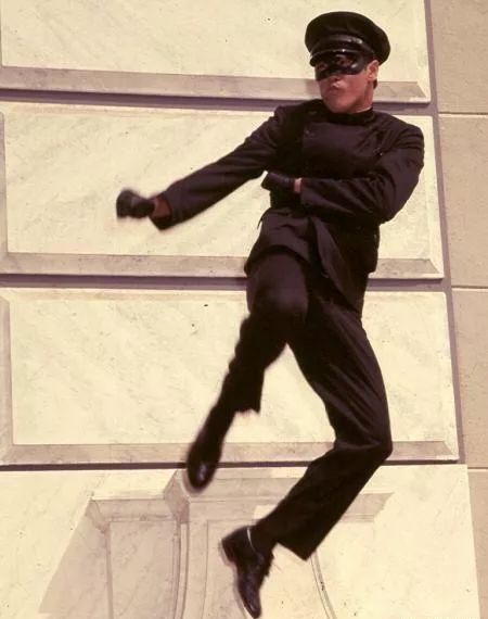 《青蜂侠》时期的李小龙超级影像(1966年)