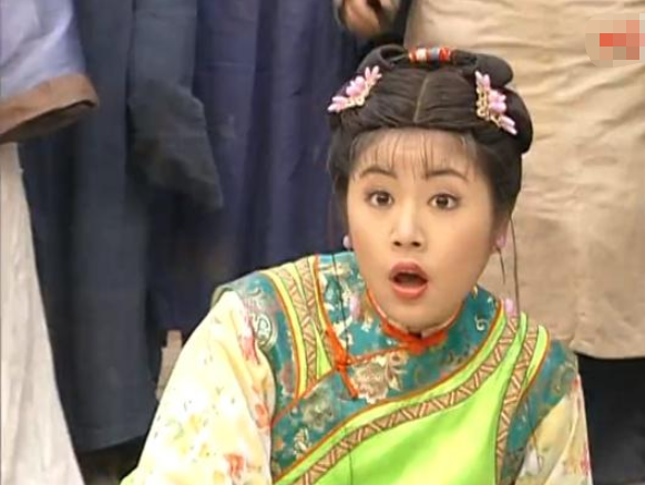 同样是紫薇替皇上挡刀,林心如原版让人心疼,新版却演出了表情包