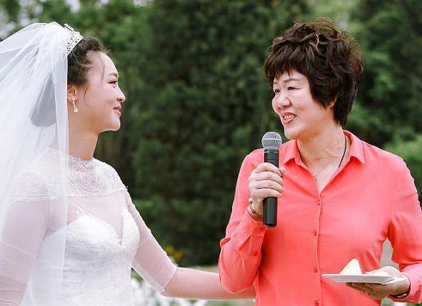 大婚,郎平的世界冠军女儿已有四人出嫁|杨琤菁|郎平|沈静思_新浪新闻