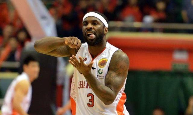 劳森如果去年当核心山东会怎么样 国内球员给力甩开膀子干吧