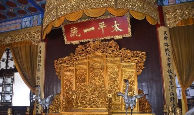 乾隆虽然禅位,却为何不肯向嘉庆交出玉玺,这个原因不可不说