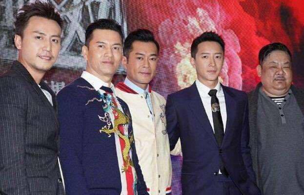 63岁周润发自然脸和62岁吕良伟打针脸,看上去相差的可不止一岁!