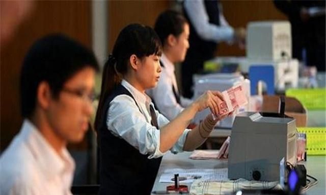 在银行存多少钱,一年的利息才有10万元?答案可