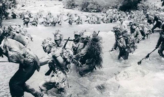 中国远征军缅甸"死亡之旅" 集体自焚 尸骨遍野 血祭野人山__财经头条