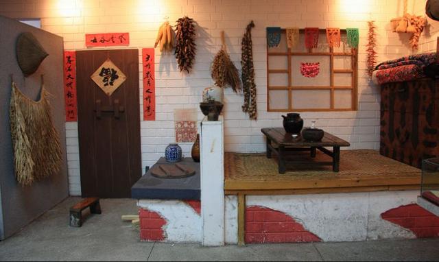 东北人一家睡在同一个土炕上,不尴尬吗?看完总算明白!