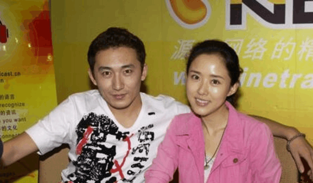 颜丹晨的老公叫陈昊,也是一名演员,毕业于吉林艺术学院表演系,俩人是