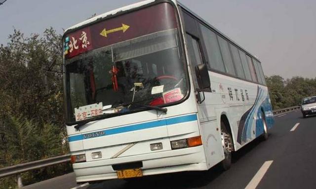 90年代的豪华客车,当年190万一台,国内最多的中置引擎客车