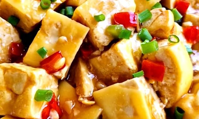 教你鸡蛋豆腐的做法,掌握4大步骤,软糯可口,端上桌家人更爱吃