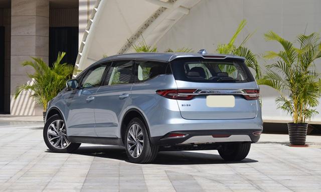 再过13天,吉利首款mpv就上市,提供三种座椅布局,预售15-18万-新浪汽车