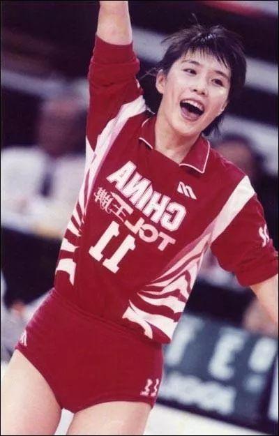 女排老将李月明退役后近况,经历一次失败婚姻,二婚嫁给美国人
