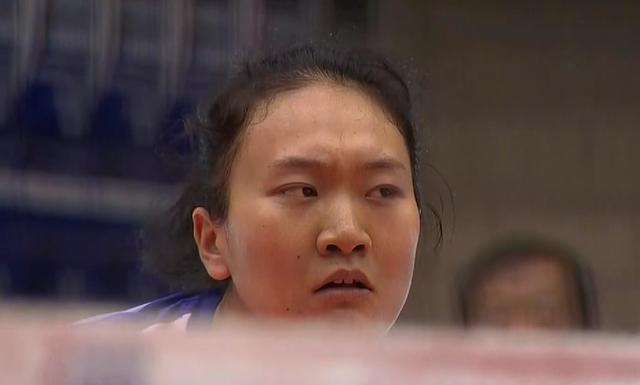 吴晗二号位重扣得分,23平.