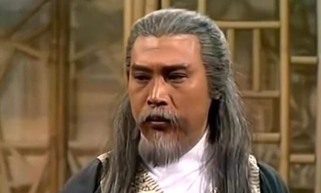 第二点,欧阳锋从小就非常聪明,生下来就比别人领先很多欧阳锋对于武功