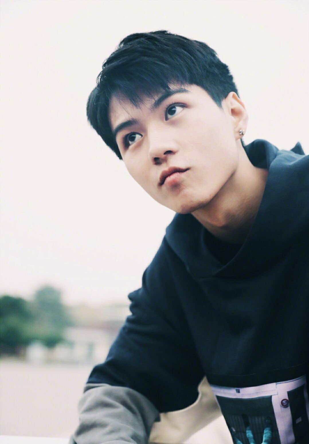 变形记中叛逆小子杨桐在以团之名中被黄晓明调侃我叫保险