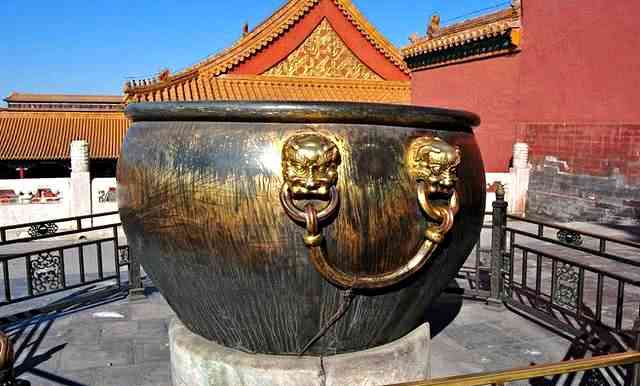 故宫里的大水缸,为啥600年从来不结冰?