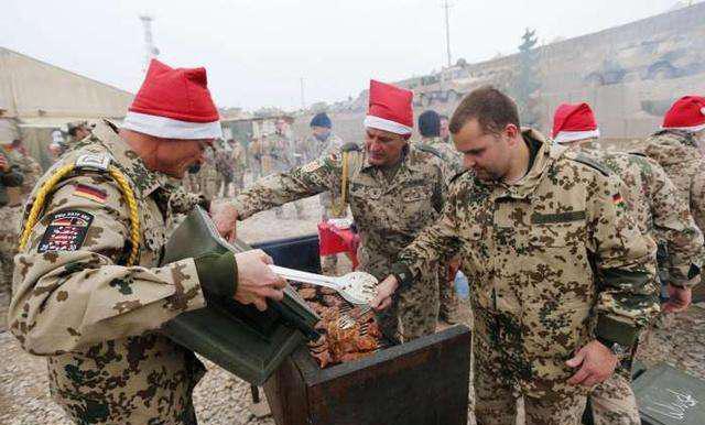 现在的德国士兵,肥胖士兵成灾,连徒步训练都能累死!