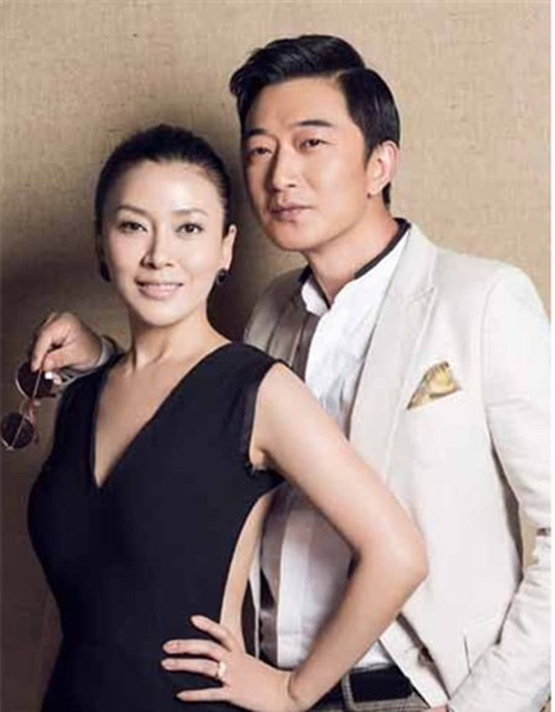 没几个人记得她,32岁才遇到爱情,今45岁被老公宠得像个公主