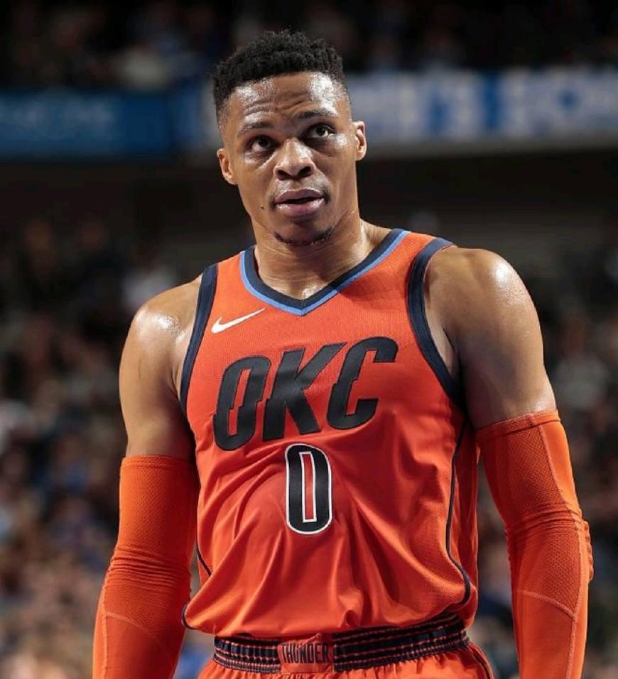 手感冰凉全场22投仅4中威少在进攻端为什么如此痛苦