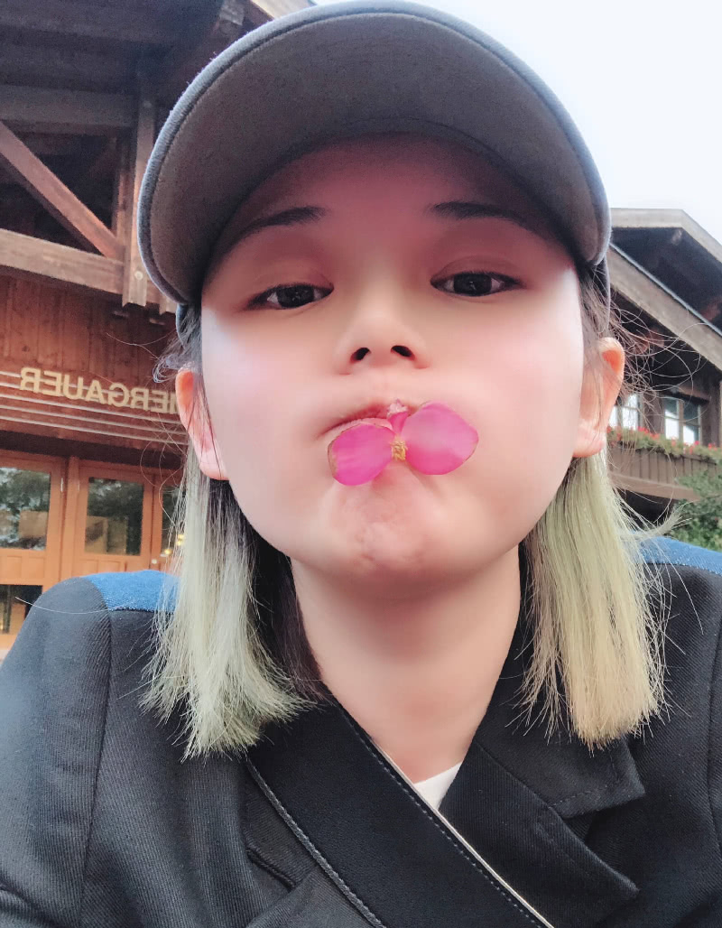 躺着也中枪徐然晒照被恶意吐槽你们确定唐嫣罗晋真的大婚