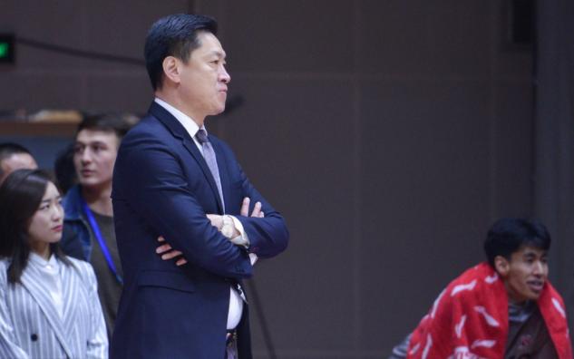 新疆男篮主场139-125击败广厦,总分2-0领先|费尔德|孙铭徽|福特森