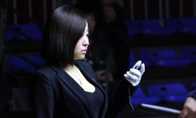 中国台球第1美女裁判,因太美被禁赛2年,网友表示太冤了|吕萌|台球