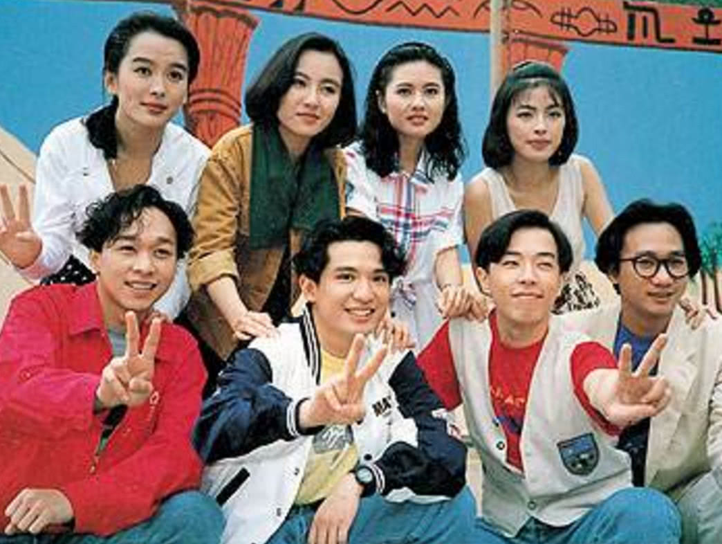 谢霆锋在台上卖力弹唱,带头致敬一个人,称之"香港音乐的灵魂"