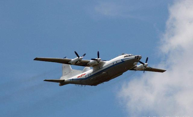 运10运输机是我国研制的首款大型喷气式民航客机,再设计上借鉴了波音