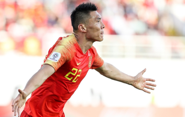 绝杀英雄于大宝称进球有点偶然!赛后郑智这一动作感动球迷