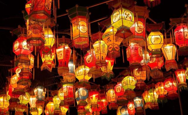 元宵节至万灯明十首古诗词中的上元佳节赏灯时