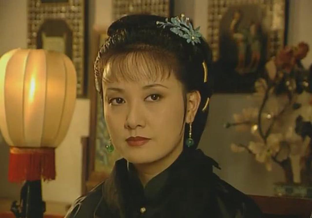 她是康熙后妃中最出名得宠的一位却因自己的儿子导致晚年不幸