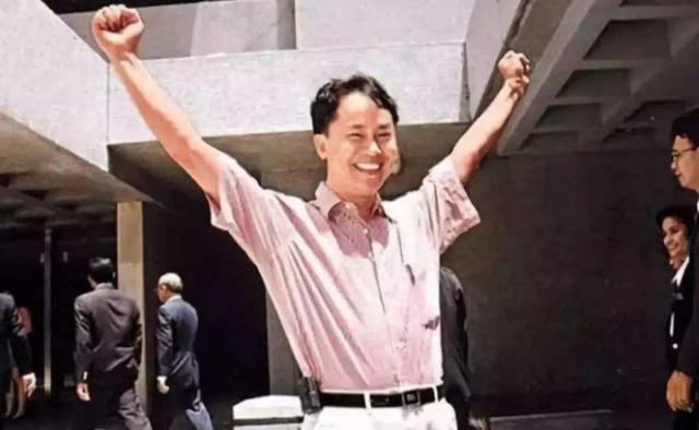 张子强被枪毙后,其家人及其后代今何在?_新浪新闻