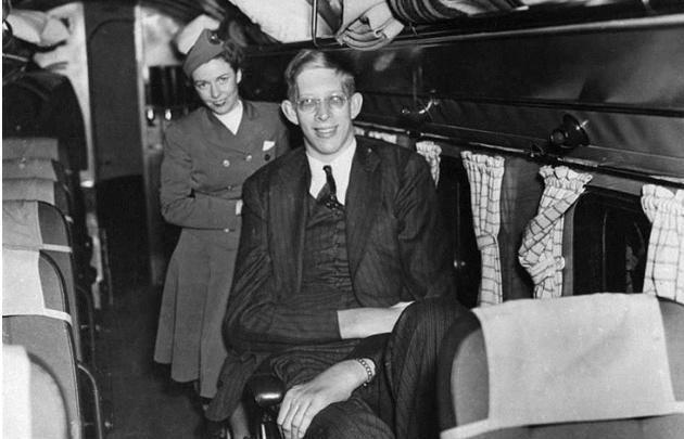 他比姚明高50厘米,被称为"温和巨人",22岁去世前还在不停生长