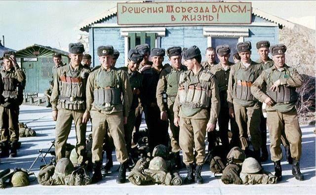 赫拉特叛乱,进一步促使苏联出兵笔者认为,正是中东的多次重大事件,在