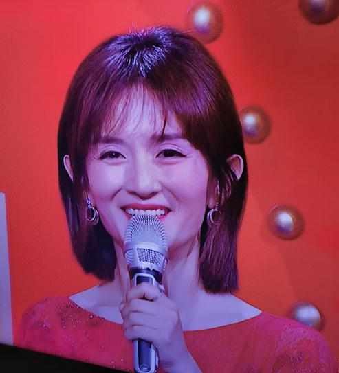 以中立不吹不黑的角度来说的话,娜娜这个皮肤状态真的和没生宝宝前大