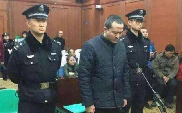 张扣扣杀人案开庭,其父表示:希望留儿子一命,为自己养老送终