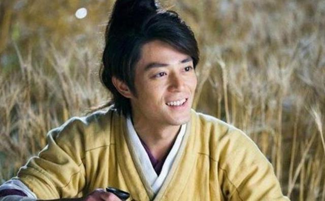 笑傲江湖中风清扬是第一高手但有一人是风清扬打不过的