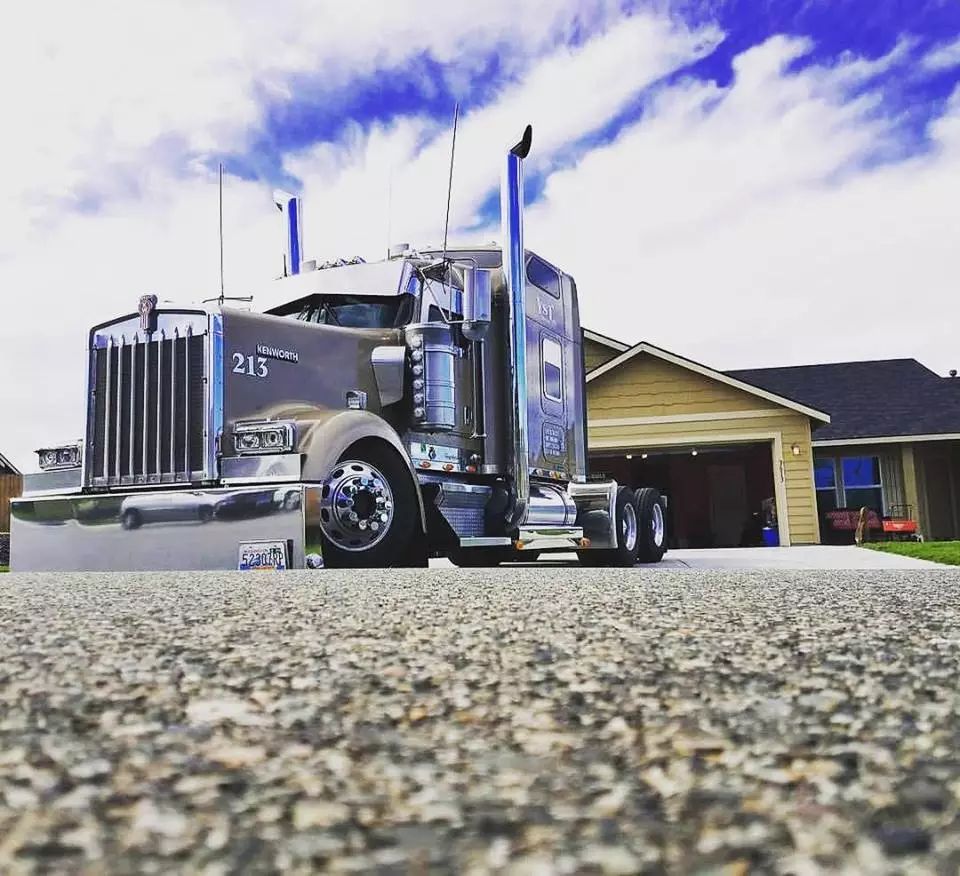 低趴,海拉风卡车玩起改装来真没小车什么事!