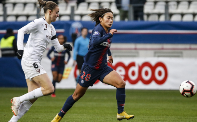 王霜又进球了!原地不停球轰出世界波 助巴黎女足7-1狂胜