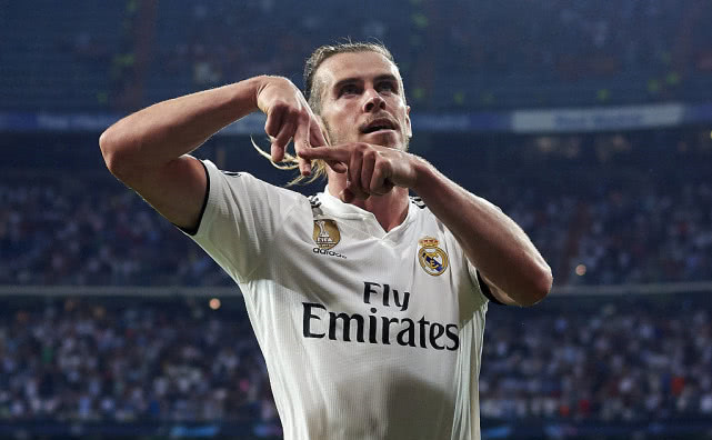 贝尔外线超车4秒狂飙50米,又1个"麦孔"诞生